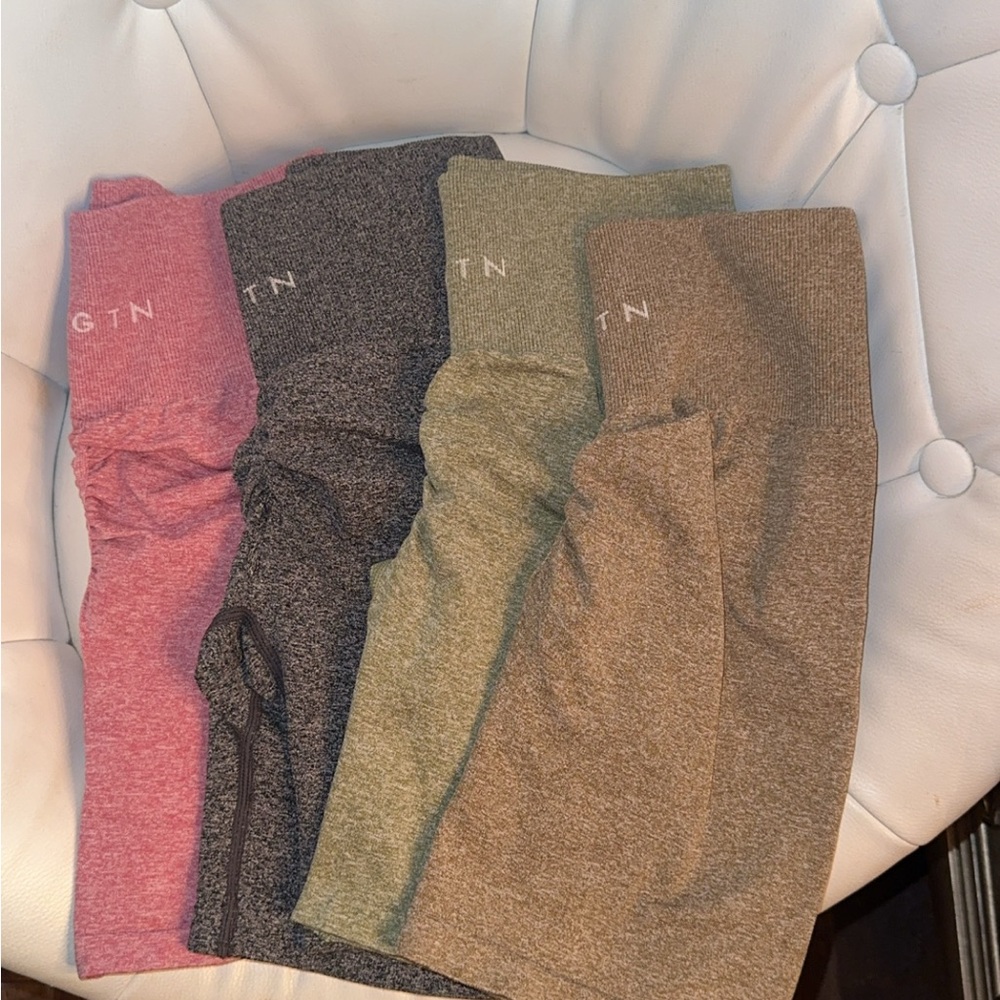 NVGTN Women's Scrunch Shorts
